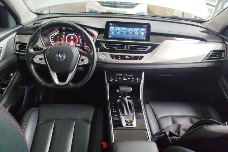Used CHANGAN CS75 2020 280T Automatic Smart Edition China VI Center Console