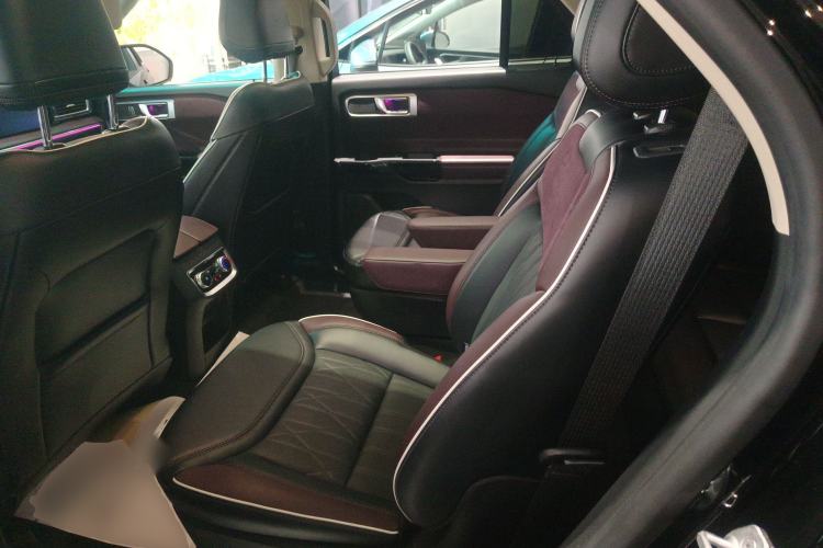 Used Ford Explorer 2023 EcoBoost 285 Four-Wheel Drive Titanium Edition 6 Seats