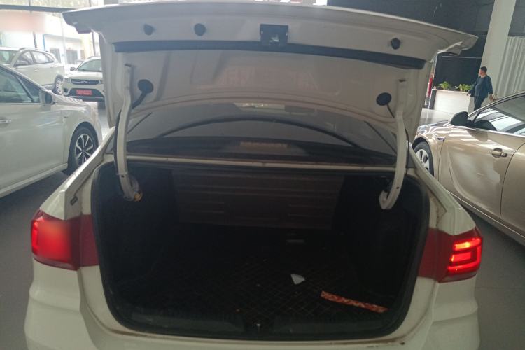 Used Volkswagen Santana 2016 1.6L Manual Fashion Edition
