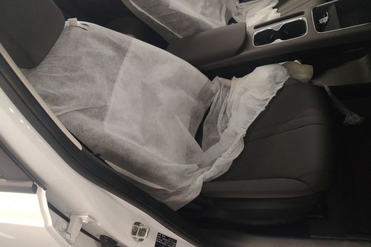 Used Roewe D6 2025 450 km Premium Edition Right Front Seat