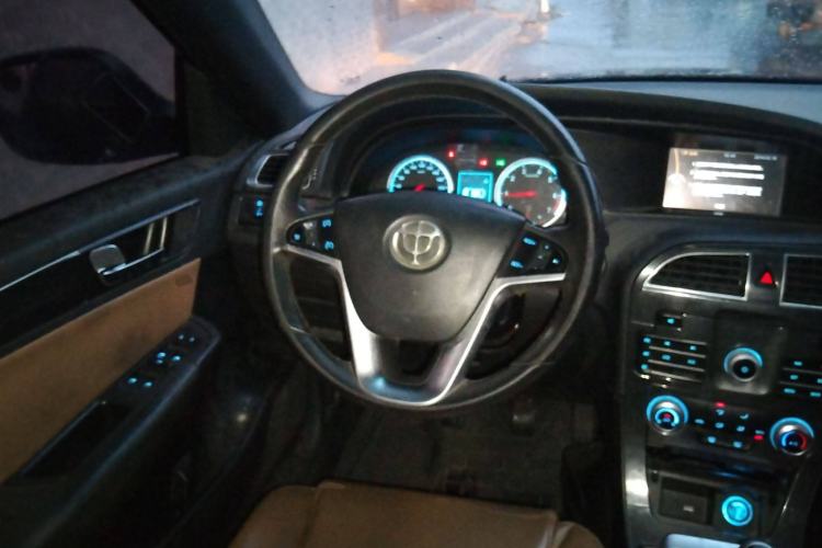 Used Brilliance V5 2014 1.5T Manual Two-Wheel Drive Luxury Model