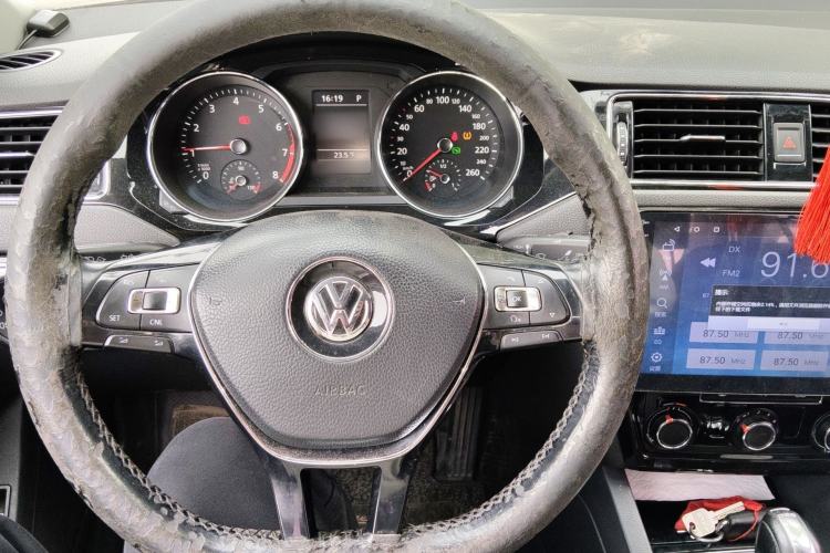 Used Volkswagen Sagitar 2018 280TSI DSG Comfort Model Steering Wheel