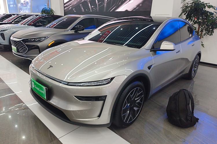 Used Tesla Model Y L 2025 Model Long-Range All-Wheel-Drive Version