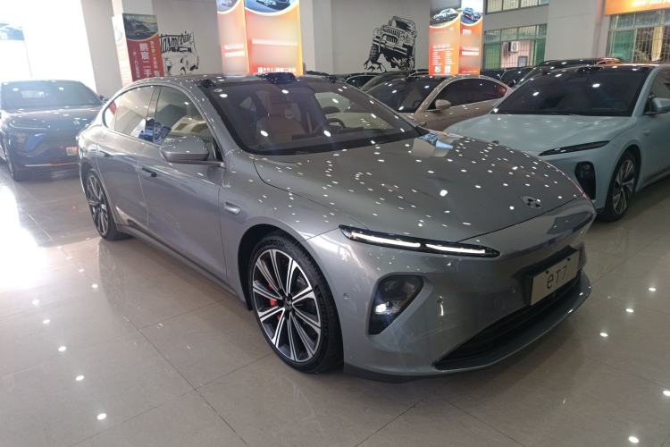 Used Nio ET7 2024 100kWh Executive Signature Edition Front Right 45 Deg