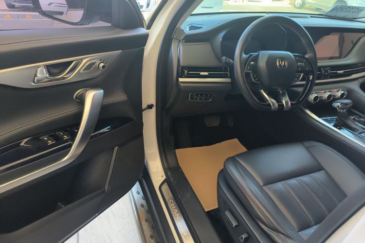 Used CHANGAN CS95 2019 2.0T Two-Wheel-Drive Luxury Version
