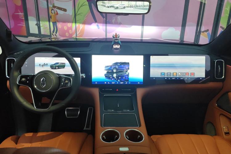 Used Hima AITO M8 2025 Extended-Range Max+ Version 53.4 kWh 6-Seater Edition