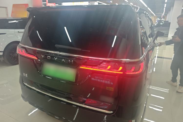 Used VOYAH Dream 2024 PHEV Ultra-Long Range Flagship Edition Rear Right 45 Deg