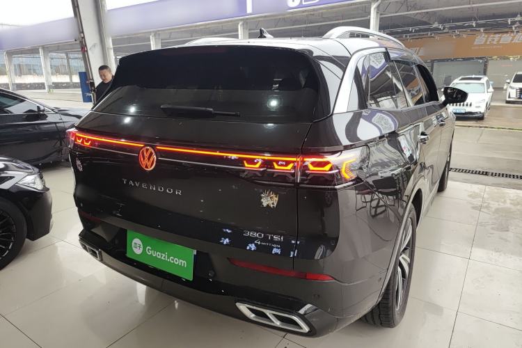 Used Volkswagen Tavendor 2024 380TSI All-Wheel Drive R-Line Cruise Edition