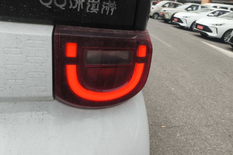 Used Chery QQ Ice Cream 2022 170km Sundae Phosphate Lithium-Ion