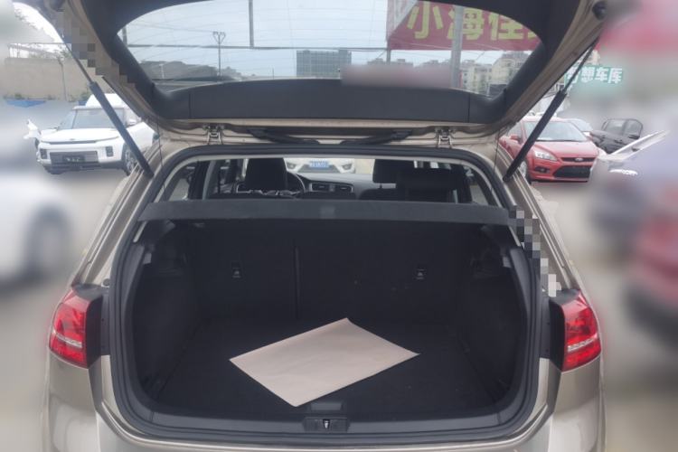 Used Volkswagen Golf 2014 1.4TSI Automatic Comfort Model Trunk