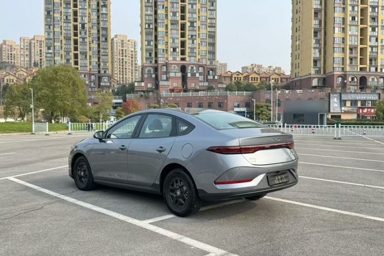 Used BYD Qin PLUS 2025 DM-i Smart Drive 55KM Leading Model
