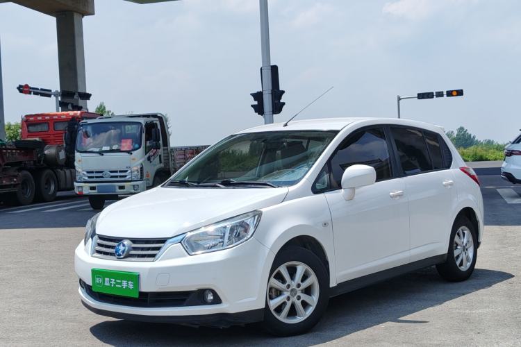 Used Venucia R50 2014 1.6L Automatic Splendid Edition