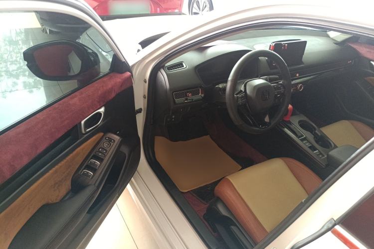 Used Honda Civic 2023 240TURBO CVT Dynamic Edition
