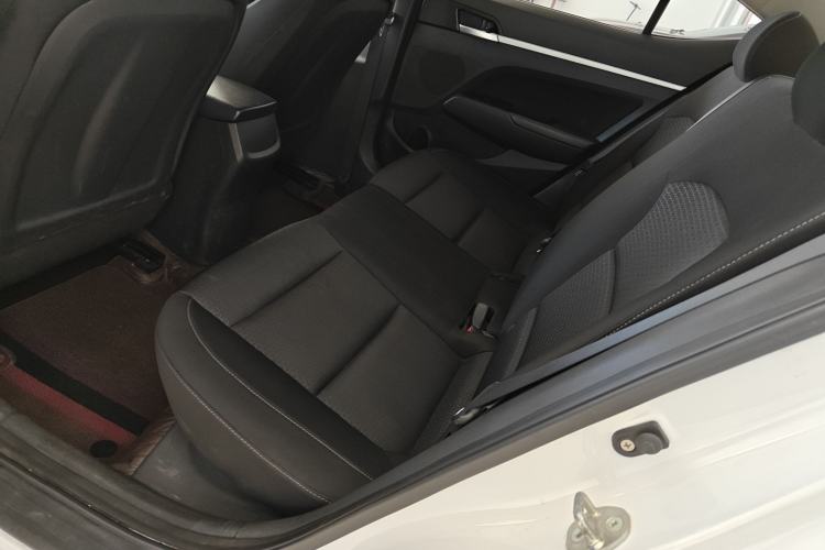 Used Hyundai Elantra (6th Generation / Lingdong) 2016 1.6L Manual ZhiXuan·Youth Edition Left Rear Seat