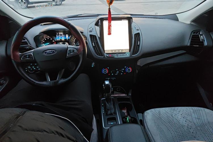 Used Ford Kuga 2019 EcoBoost 180 Two-Wheel-Drive Titanium Plus Model China VI Standard
