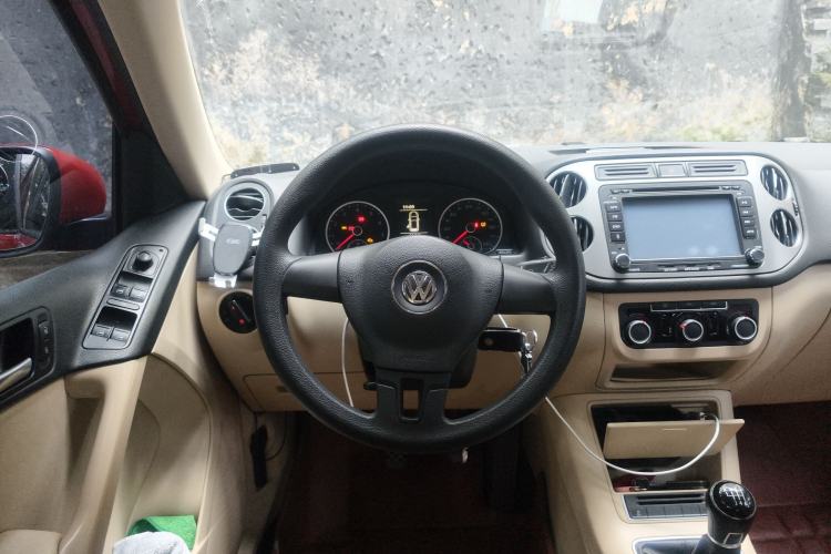 Used Volkswagen Tiguan L 2013 1.8TSI Manual Two-Wheel Drive Trend Edition