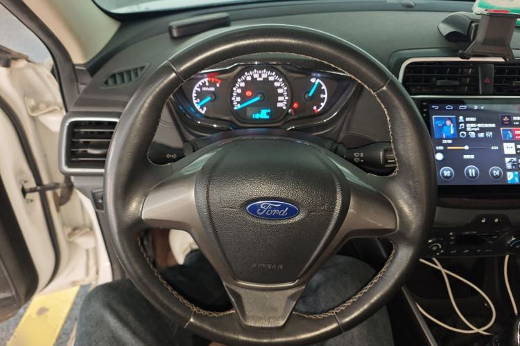 Used Ford Escort 2015 1.5L Manual Fashion Edition