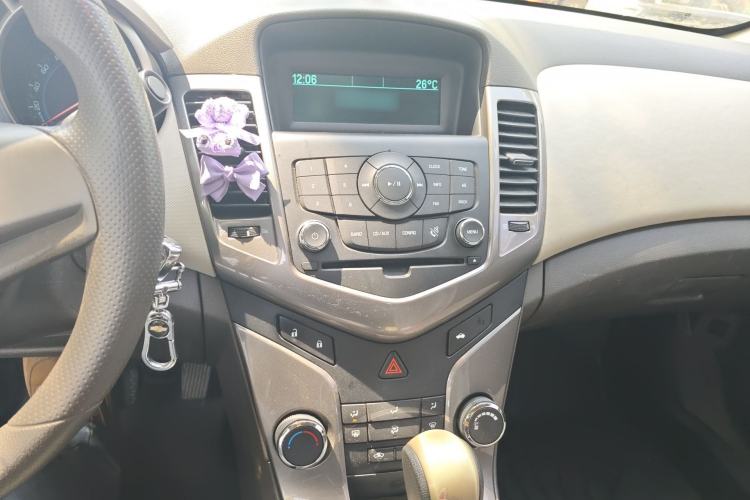 Used Chevrolet Cruze 2015 1.5L Classic SE AT Audio And AC Panel