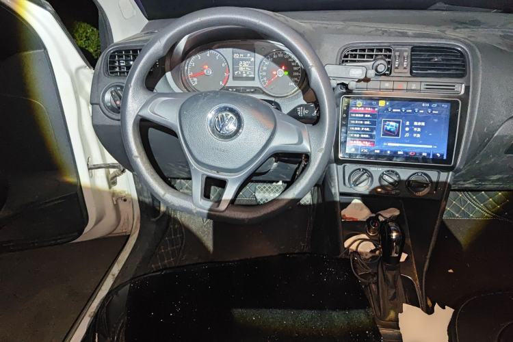 Used Volkswagen Polo 2018 1.5L Automatic Advanced Driving Model Steering Wheel