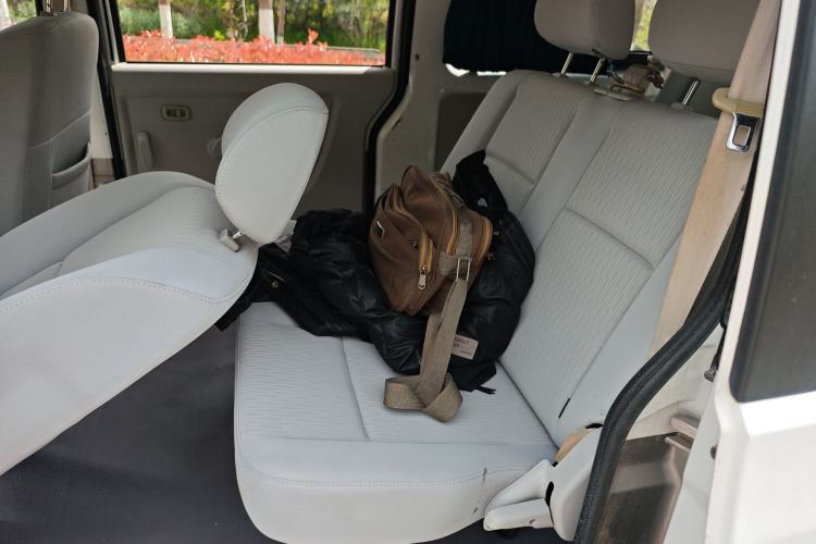 Used Jinbei New Hiace X30L 2016 1.5L Wealth Edition DLCG14 Left Rear Seat