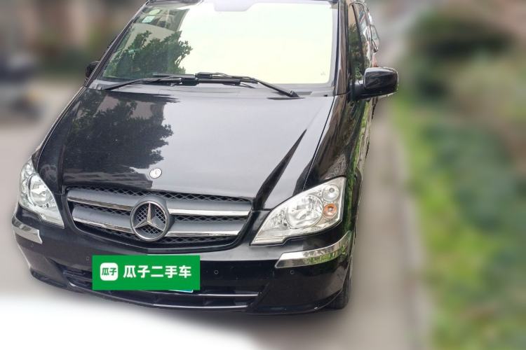 Used Mercedes-Benz Vito 2011 2.5L 7-seater executive version Front