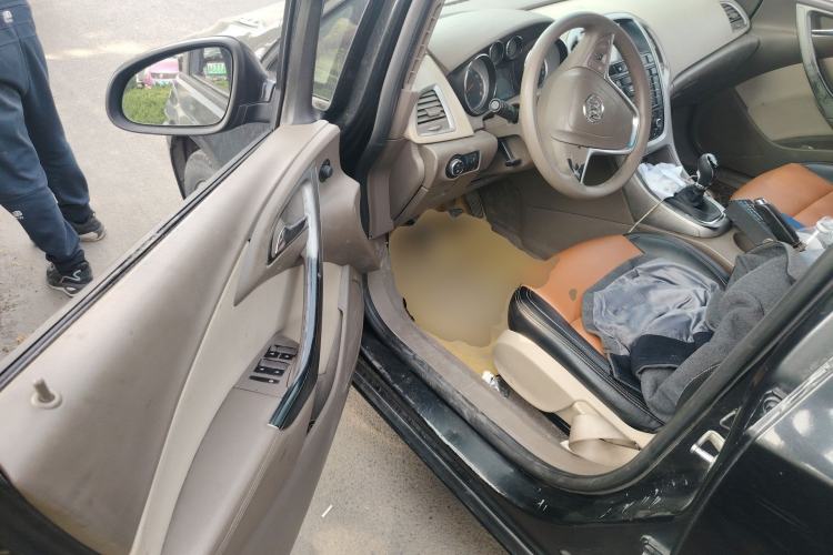 Used Buick GT 2013 GT 1.6L Manual Entry-Level Model