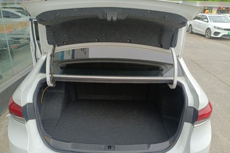 Used Buick GT 2019 15T Dual-Clutch Connected Elite Version China V Standard Trunk