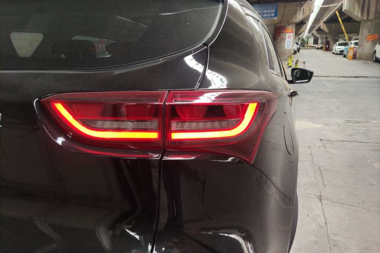 Used JETOUR X70 2023 1.5T DCT Beyond PRO Edition 5-Seater
