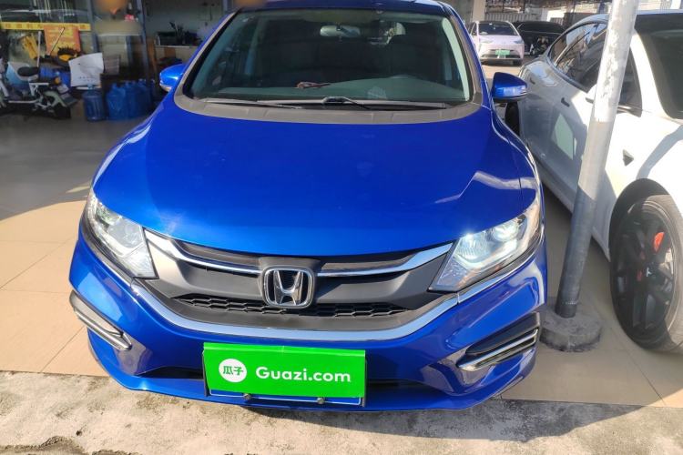 Used Honda Jade 2017 1.8L automatic Comfort version 5 seats
