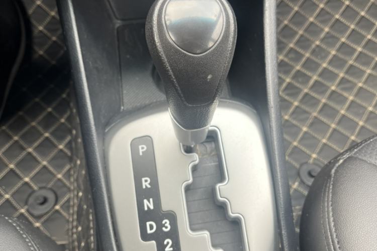 Used Kia K2 2015 Sedan 1.4L Automatic GLS Interior 5