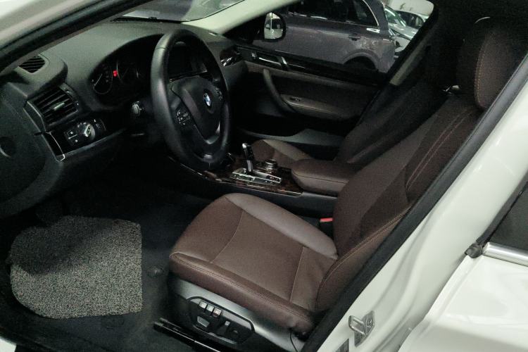 Used BMW X4 2014 xDrive20i X Design Package Interior 2