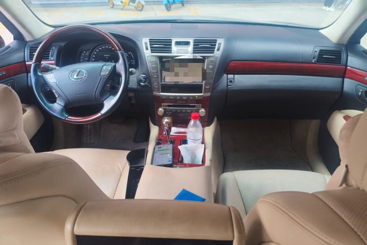 Used Lexus LS 2010 600hL