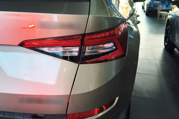 Used Skoda Kodiaq 2017 TSI330 7-Seater Two-Wheel-Drive Luxury Tech Edition
