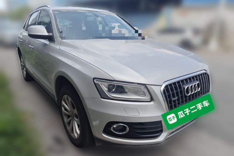 Used Audi Q5 2013 40 TFSI Technology Edition Front Right 45 Deg