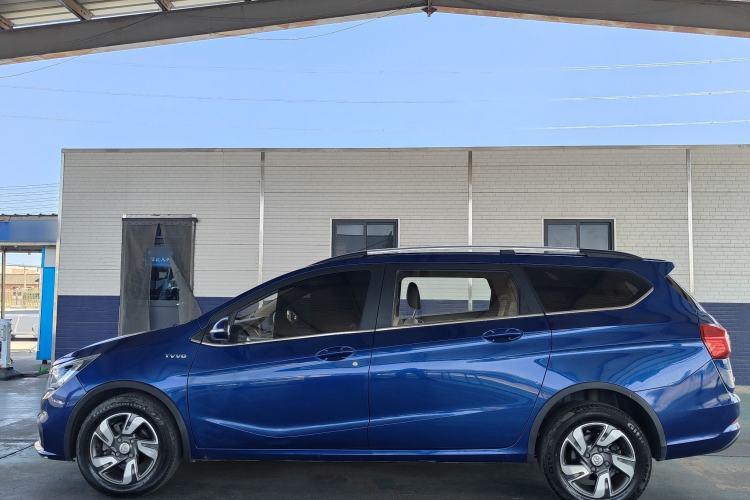 Used Baojun 310W 2017 1.5L Manual Fashion Model China V
