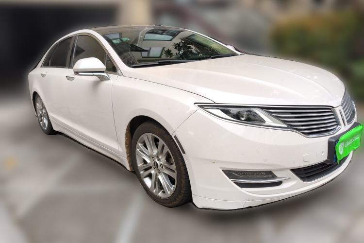 Used Lincoln MKZ 2014 2.0T Luxury Edition Front Right 45 Deg