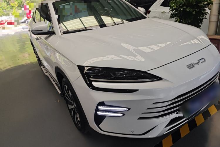 Used BYD Song PLUS New Energy 2024 HONOR Edition DM-i 110km Flagship Model Front Right 45 Deg