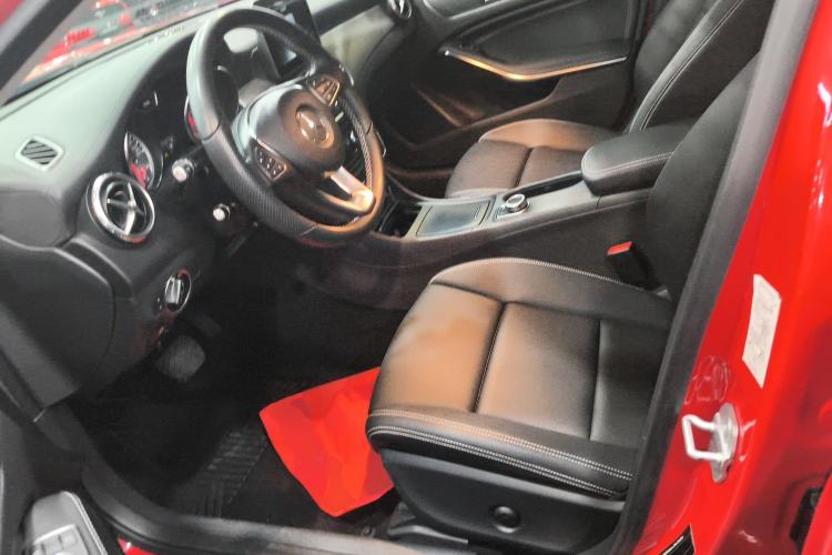 Used Mercedes-Benz GLA 2016 GLA 200 Fashion Model