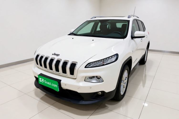 Used Jeep Cherokee 2016 2.4L Leading Edition Guazi used car, China used car export, Used car for sale, Used cars, Cheapest cars for sale