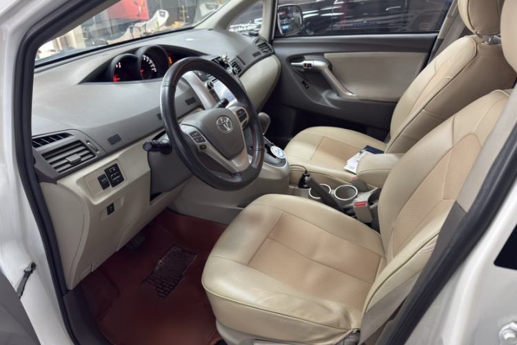 Used Toyota Verso 2015 180E CVT Crossover Edition