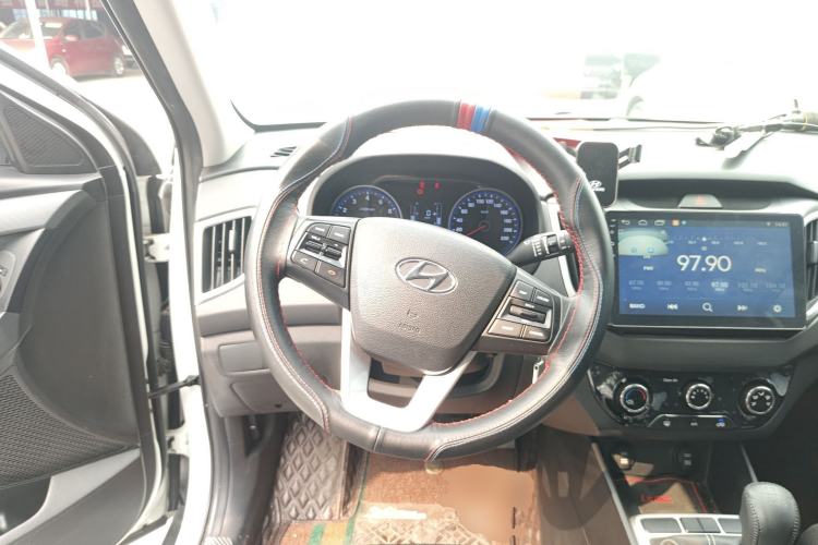 Used Hyundai ix25 2017 1.6L Manual Fashion Model
