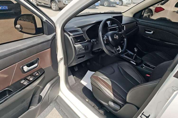 Used Dongfeng Fengon 370 2020 S370 1.5L Manual Luxury 7-Seater