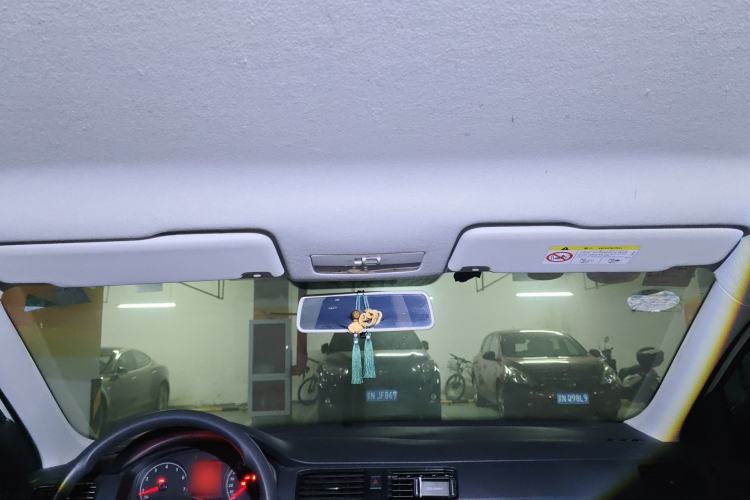 Used Volkswagen Santana 2016 1.6L Manual Fashion Edition Headliner