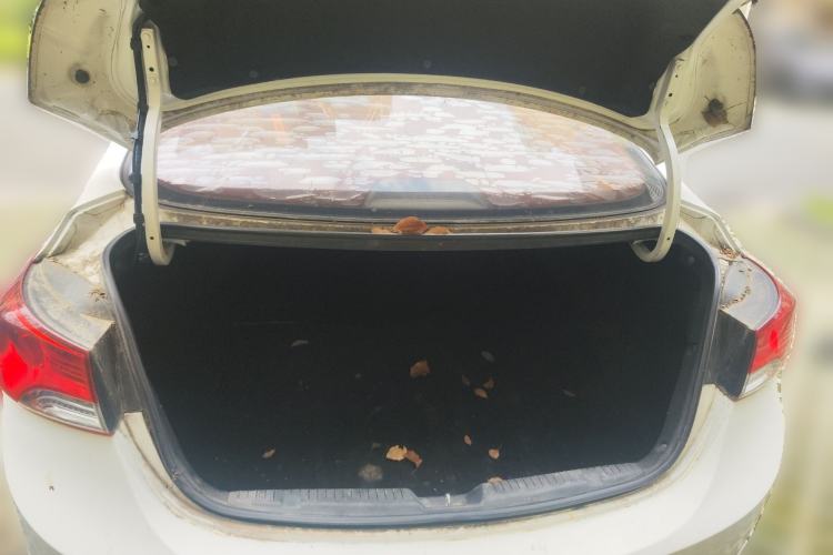 Used Hyundai Elantra (5th Generation / Langdong) 2012 1.6L Manual Leading Model