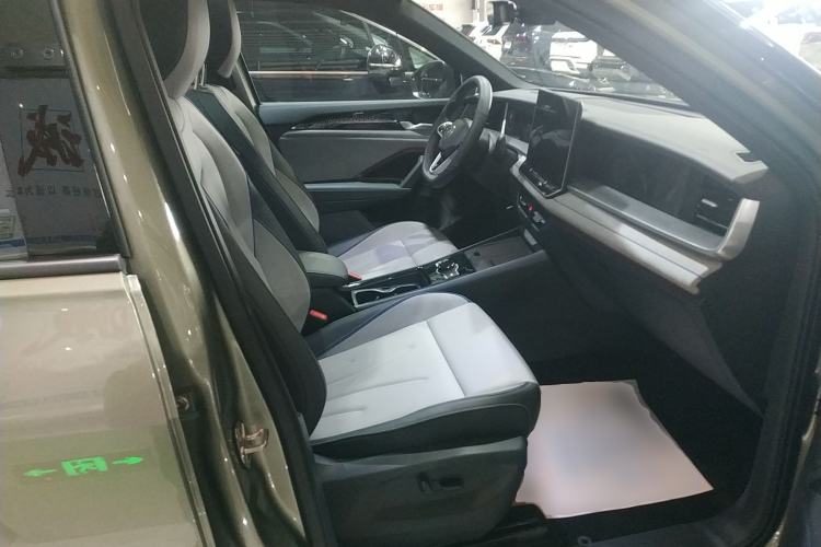 Used Volkswagen Tayron 2025 Tiguan L 380TSI 4Motion Luxury Easy Package
