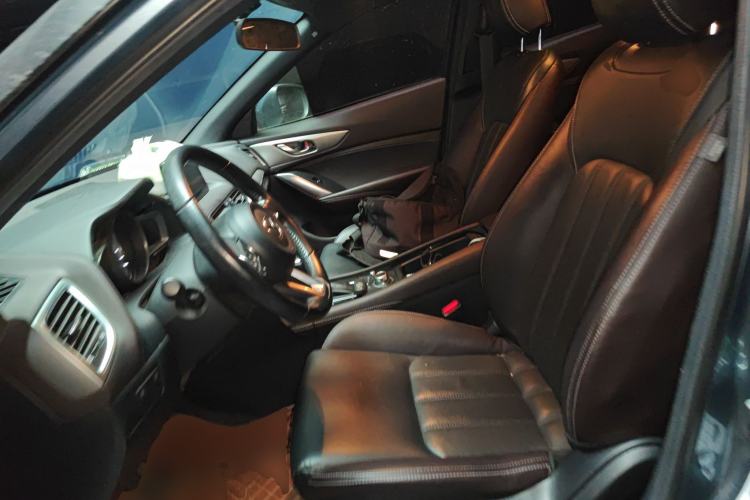 Used Mazda CX-4 2018 2.0L Automatic Two-Wheel Drive Blue Sky Premium Upgrade Version China V Standard