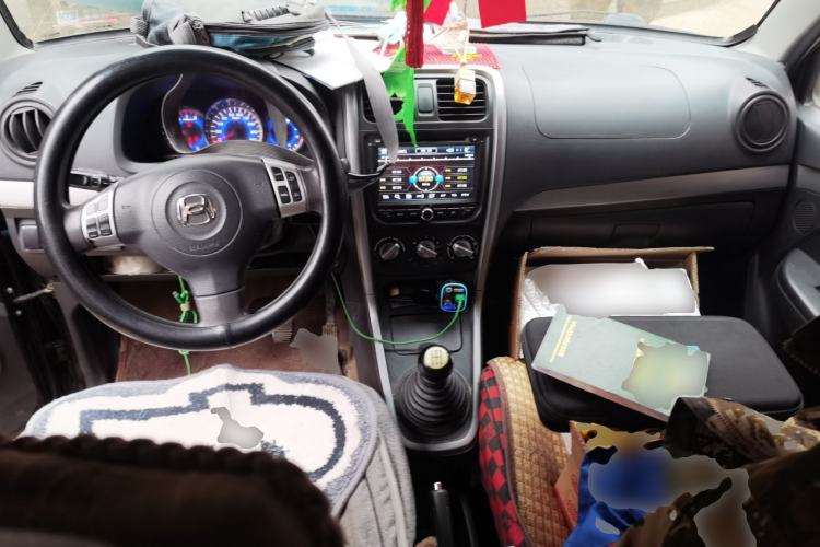 Used Suzuki Wagon R X5 2013 Luxury Edition 1.4L Standard Model Center Console