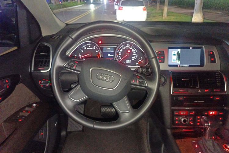 Used Audi Q7 2014 35 TFSI Sport Edition Steering Wheel