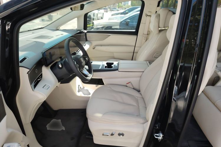 Used Buick Envision Family 2026 Luxury Edition Left Front Seat