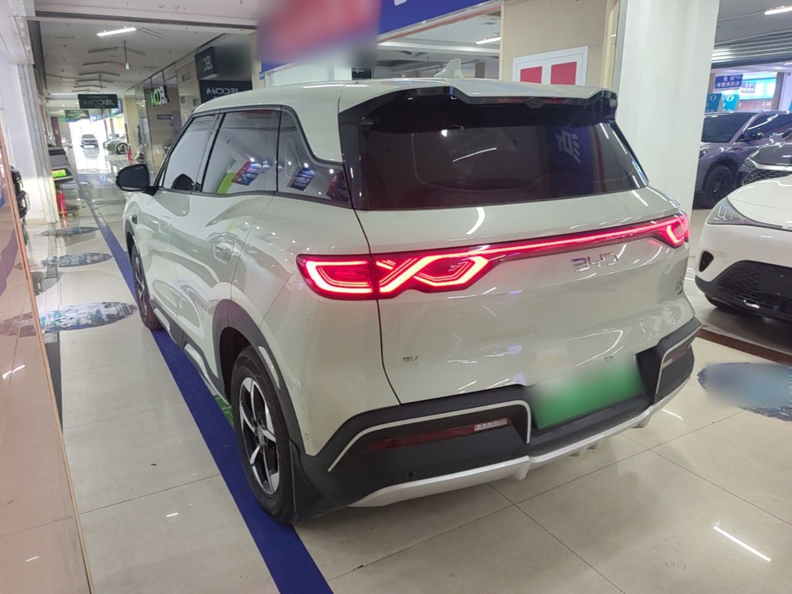 BYD Yuan UP 2025 Intelligent Driving Version 401 KM Dynamic Edition — снимка 4